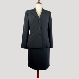 Kasper Seperates Black 2 Pcs Skirt Suit Set Size 10 -Excellent Condition